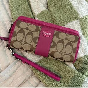 Coach wallet 🤎🎀